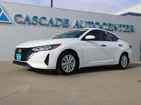 Used 2025 Nissan Sentra S image 1