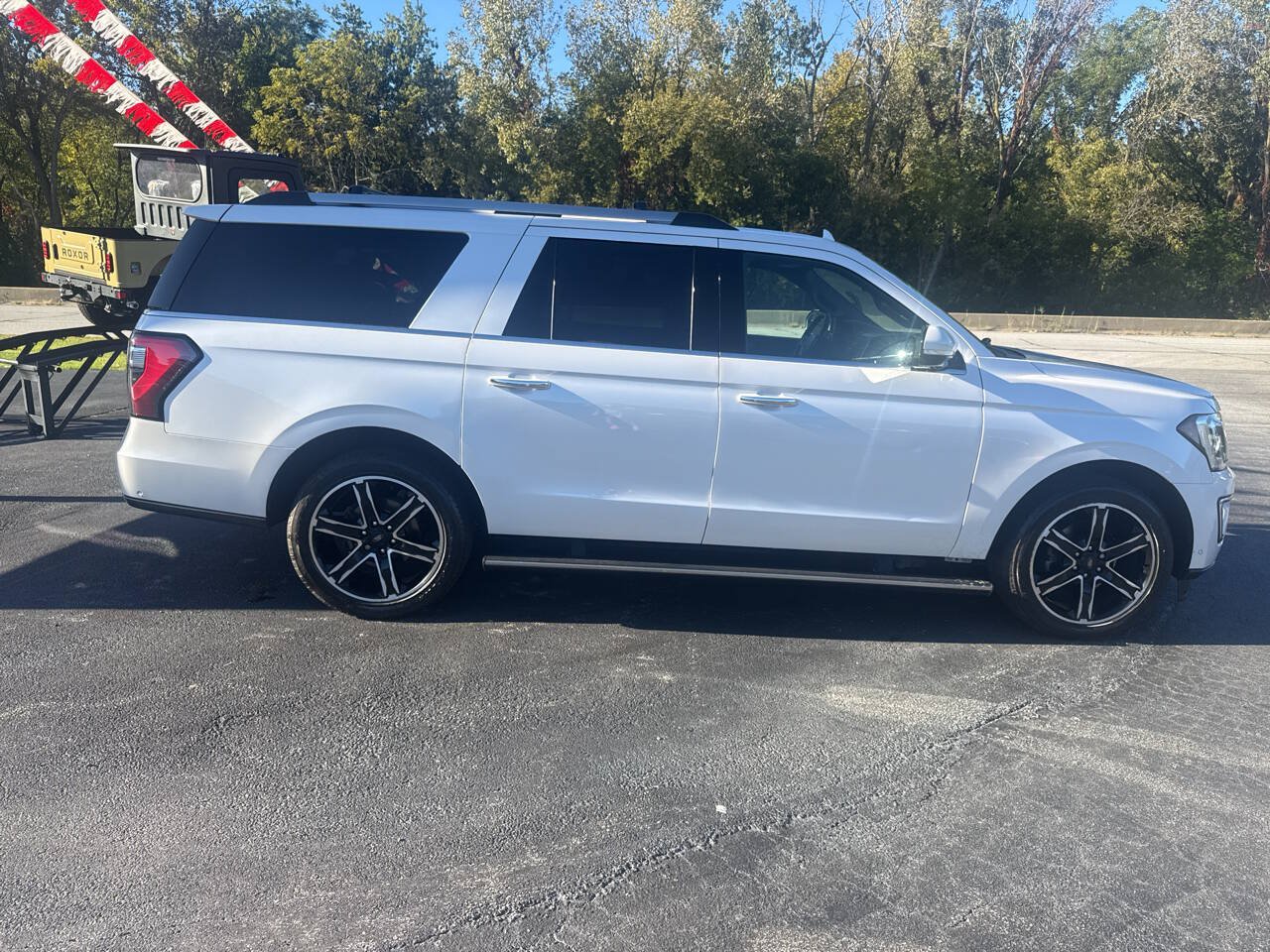 Used 2019 Ford Expedition Max Limited w/ Special Edition Package AWD/4WD image 3