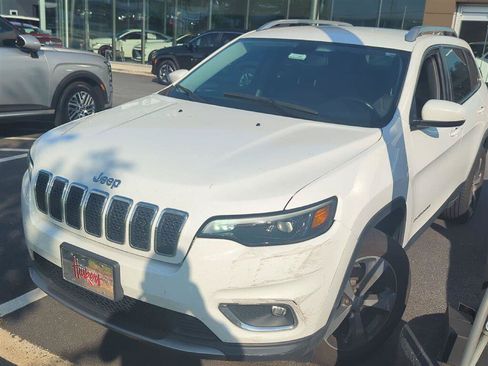 Used 2020 Jeep Cherokee Limited AWD/4WD image 2
