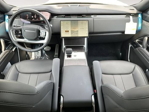 New 2026 Land Rover Range Rover Long Wheelbase SE AWD/4WD image 10