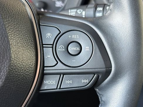 Certified 2025 Toyota Corolla Cross LE image 29