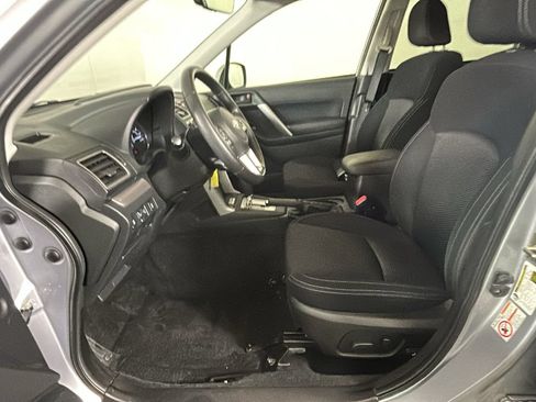 Used 2017 Subaru Forester 2.5i Premium AWD/4WD image 14