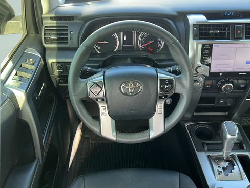 Used 2023 Toyota 4Runner TRD Sport w/ Technology Package AWD/4WD image 12
