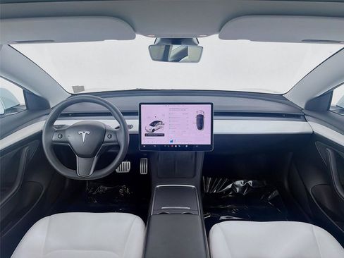 Used 2023 Tesla Model 3 Performance image 13