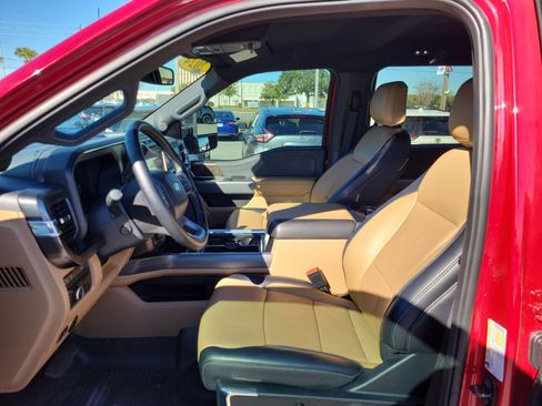 Used 2024 Ford F250 Lariat w/ Sport Appearance Package image 8