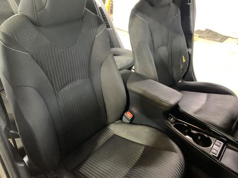 Used 2020 Toyota Prius Prime LE image 22