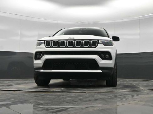 Used 2024 Jeep Compass Limited image 32