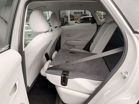 Used 2025 Hyundai Kona SEL image 29