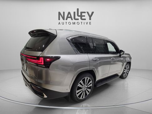 New 2026 Lexus LX 700h Luxury image 4