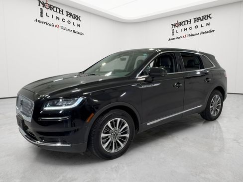 Used 2022 Lincoln Nautilus Reserve FWD image 1