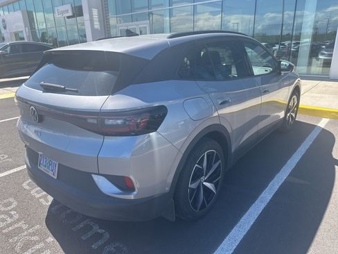 Used 2023 Volkswagen ID.4 Pro S image 4