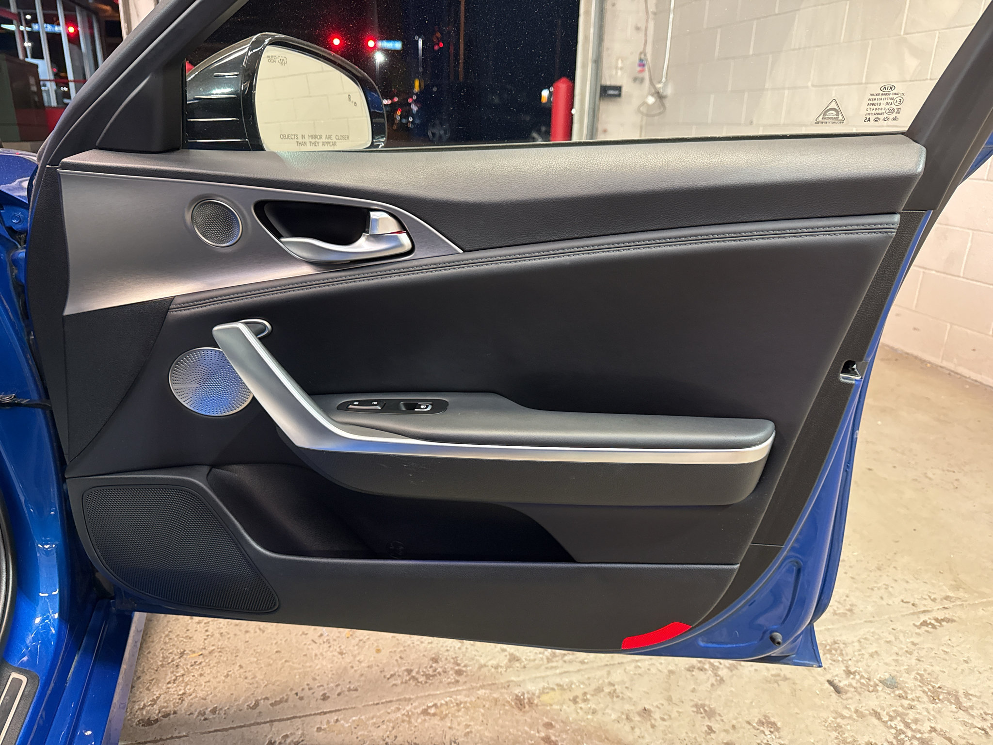 Used 2018 Kia Stinger GT1 AWD/4WD image 23