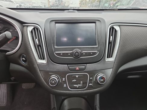 Used 2018 Chevrolet Malibu LS image 19