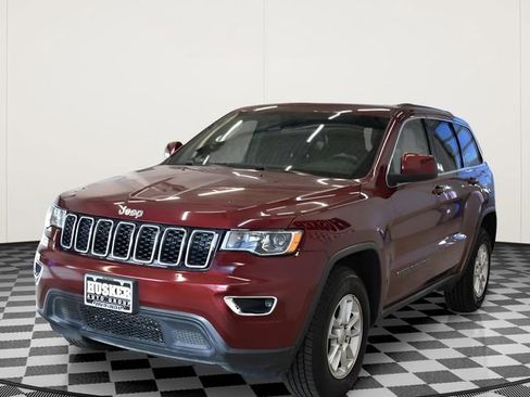 Used 2019 Jeep Grand Cherokee Laredo image 9