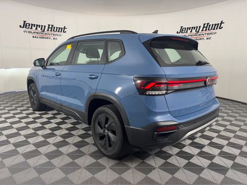 Used 2025 Volkswagen Taos S FWD image 9