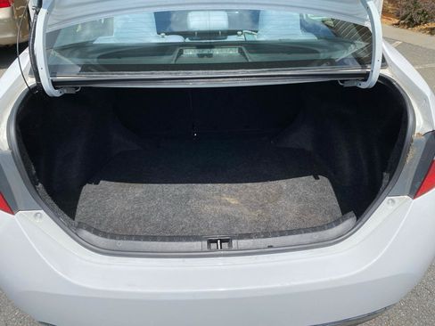 Used 2014 Toyota Corolla LE FWD image 16
