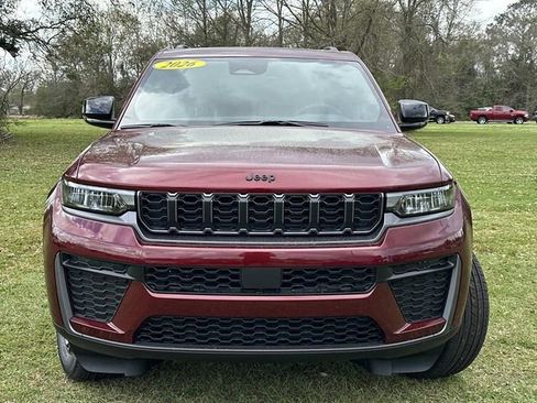 New 2026 Jeep Grand Cherokee Altitude AWD/4WD image 3