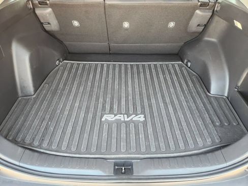 Certified 2025 Toyota RAV4 LE FWD image 27