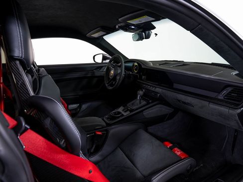 Used 2023 Porsche 911 GT3 image 19