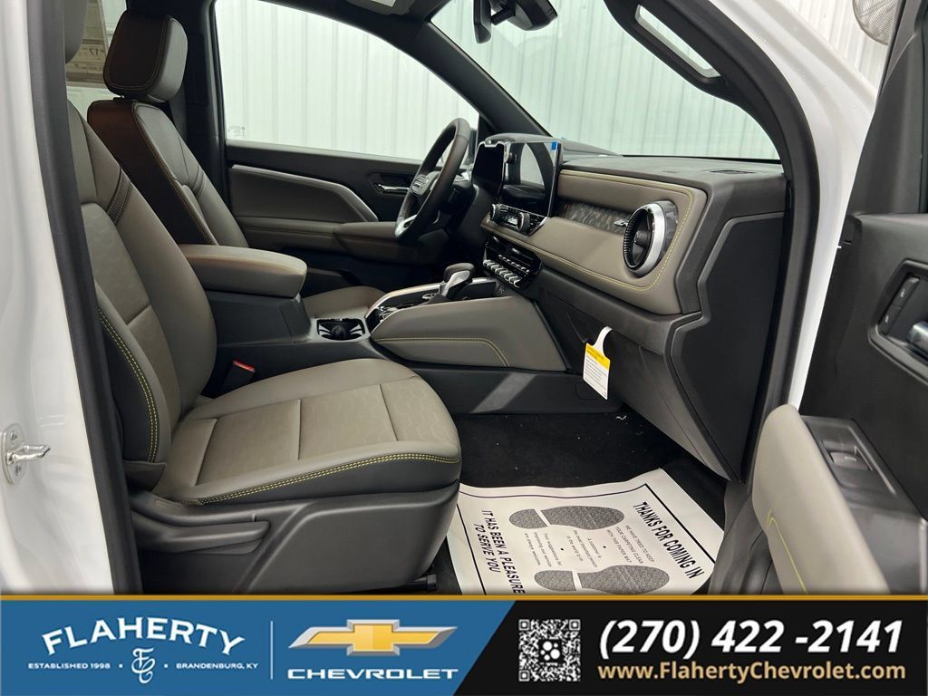 New 2026 Chevrolet Colorado ZR2 w/ Technology Package AWD/4WD image 15