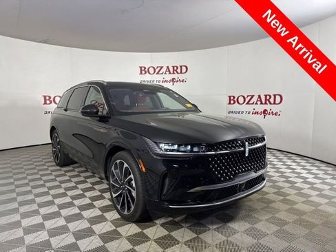 Used 2025 Lincoln Nautilus Black Label image 1