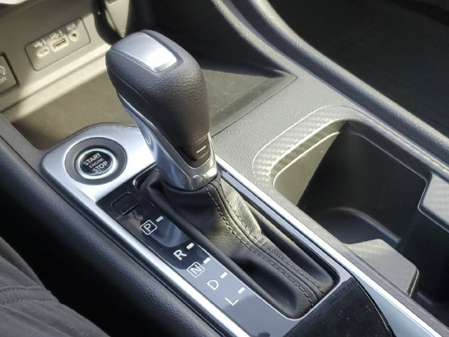 Certified 2025 Nissan Sentra SV FWD image 30