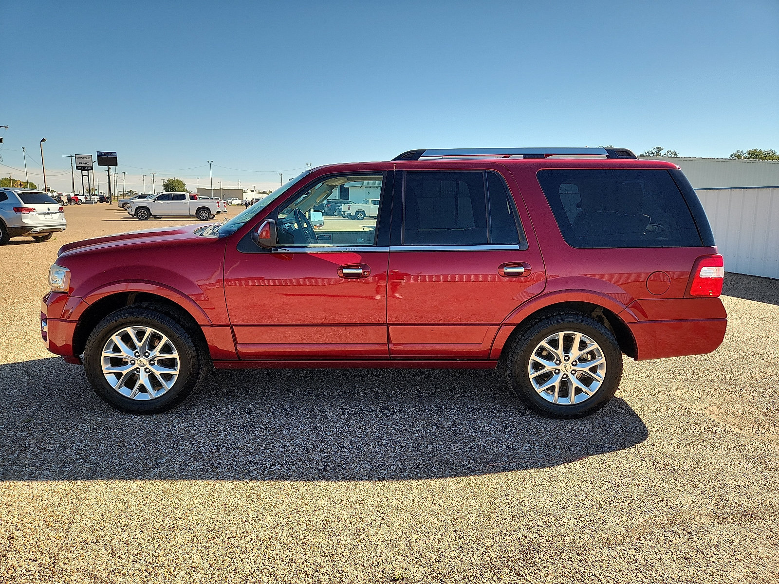 Used 2015 Ford Expedition Limited w/ Equipment Group 301A AWD/4WD image 2