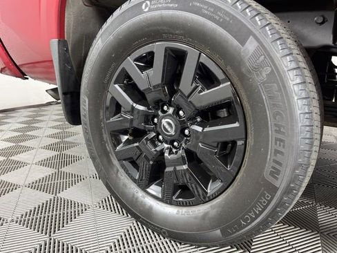 Used 2023 Nissan Frontier SV w/ Technology Package image 16