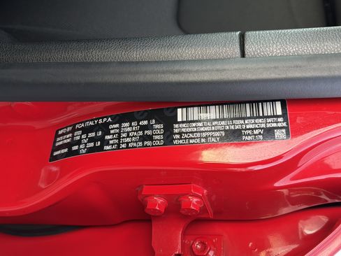 Used 2023 Jeep Renegade Latitude image 34