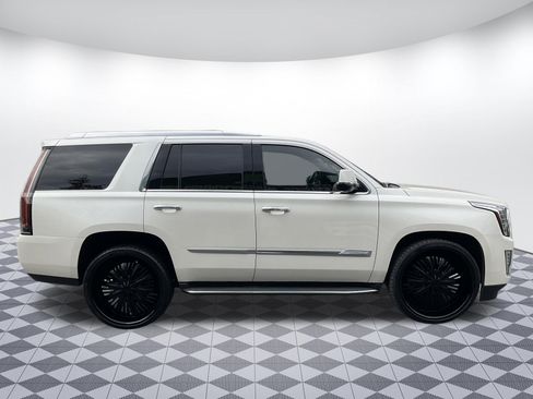 Used 2015 Cadillac Escalade Premium AWD/4WD image 2