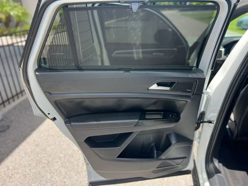 Used 2020 Volkswagen Atlas Cross Sport SEL Premium R-Line AWD/4WD image 18