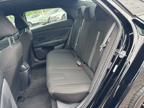 Certified 2025 Hyundai Elantra Sport FWD image 22
