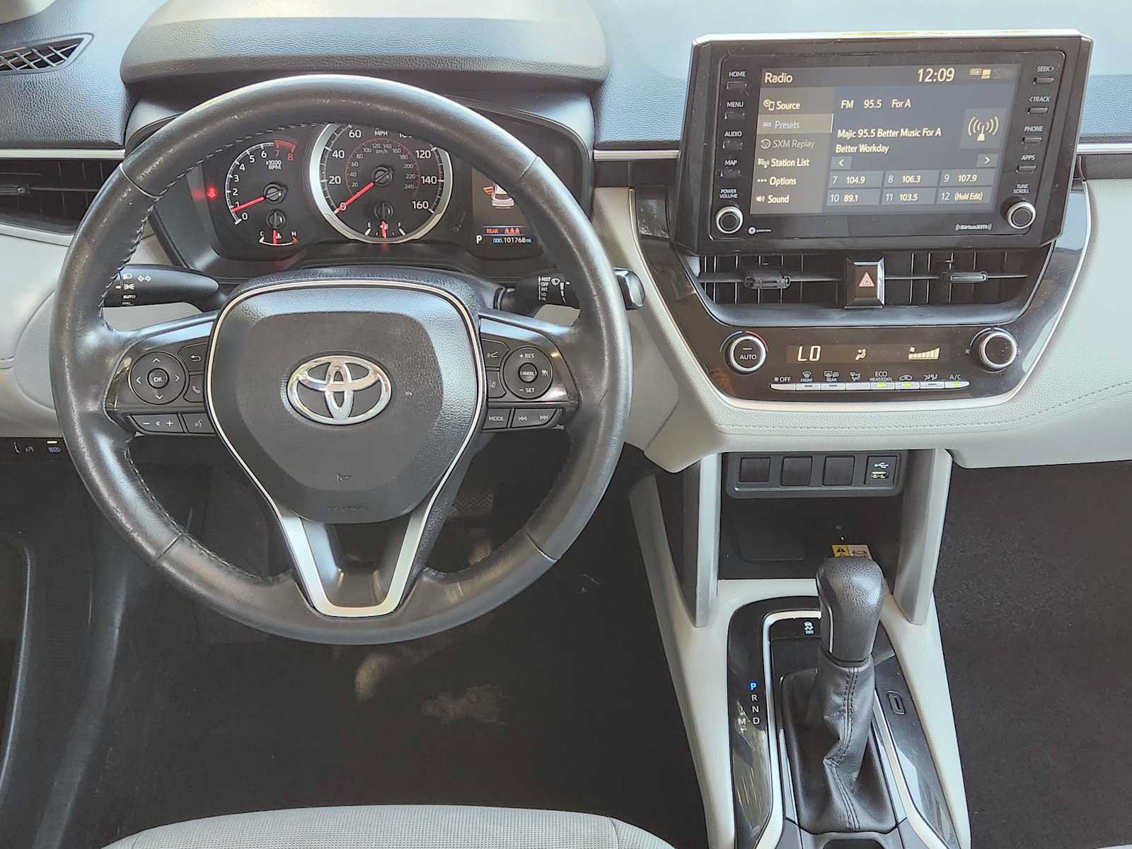 Used 2022 Toyota Corolla Cross LE FWD image 26