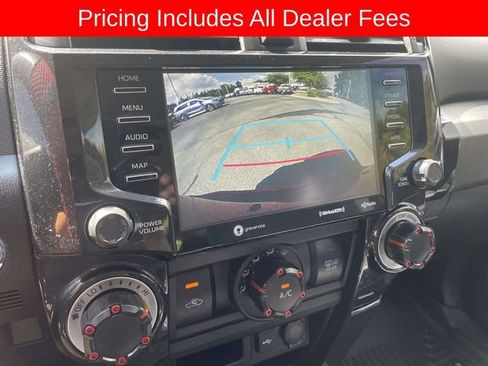 Used 2021 Toyota 4Runner Venture w/ Moonroof Package AWD/4WD image 32