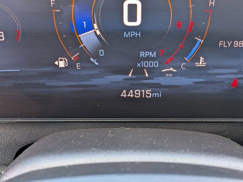 Used 2024 Chevrolet Traverse LT FWD image 29