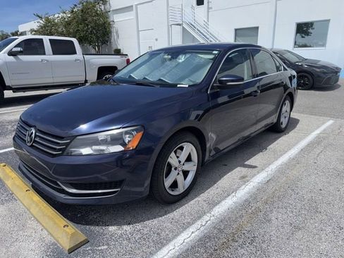 Used 2012 Volkswagen Passat 2.5 SE FWD image 1