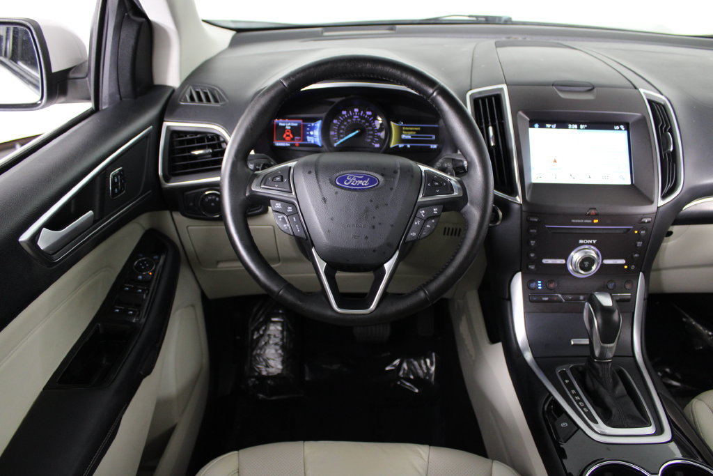 Used 2018 Ford Edge Titanium w/ Equipment Group 301A AWD/4WD image 6