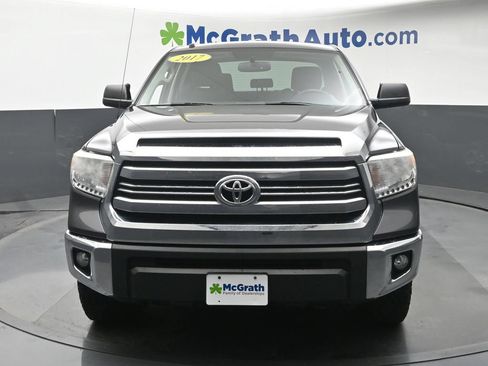 Used 2017 Toyota Tundra SR5 w/ SR5 Upgrade Package AWD/4WD image 6