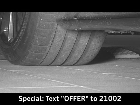 Used 2024 Nissan GT-R Premium w/ Premium Interior Package AWD/4WD image 14