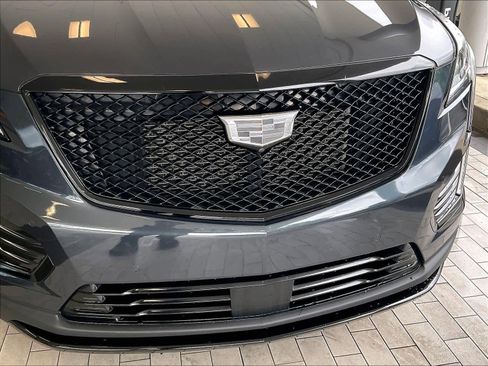 Used 2021 Cadillac XT5 Sportv w/ LPO, ONYX Package AWD/4WD image 32