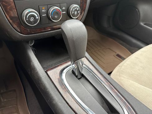 Used 2014 Chevrolet Impala Limited LS image 16