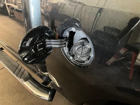 Used 2017 RAM 1500 Big Horn AWD/4WD image 15