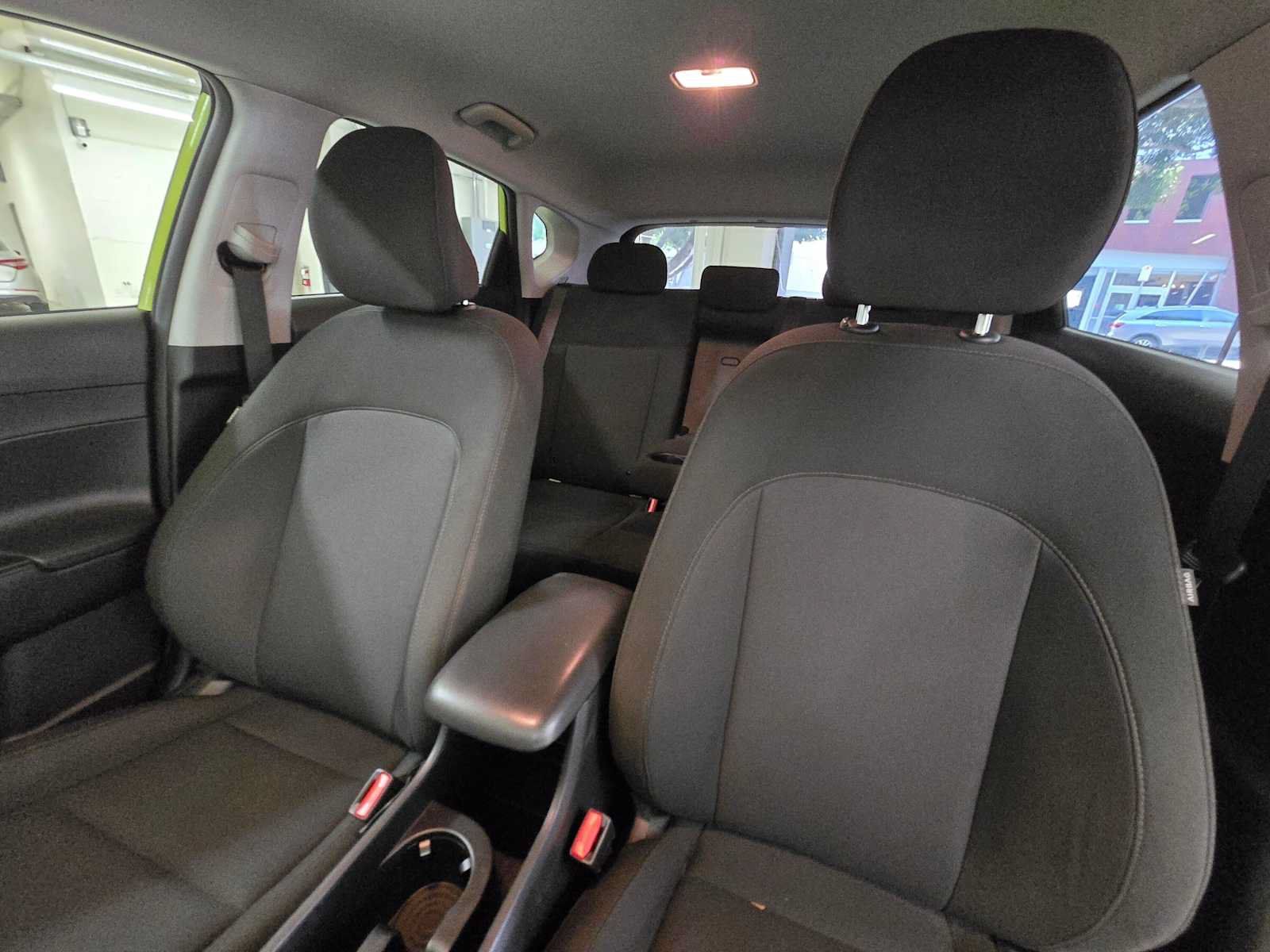 Used 2025 Hyundai Kona SEL AWD/4WD image 20