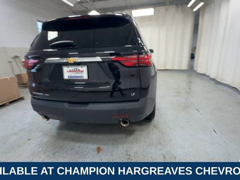 Certified 2023 Chevrolet Traverse LT w/ Rear Camera Mirror Package image 9