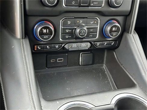 Used 2024 Chevrolet Tahoe Premier image 13