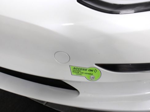 Used 2023 Tesla Model 3 Standard Range image 22