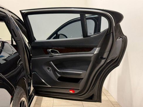 Used 2014 Porsche Panamera Turbo S Executive image 19