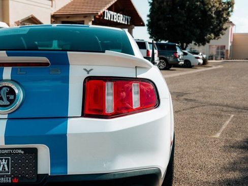 Used 2011 Ford Mustang Shelby GT500 RWD image 14