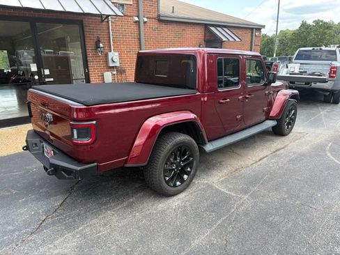 Used 2021 Jeep Gladiator Overland AWD/4WD image 4