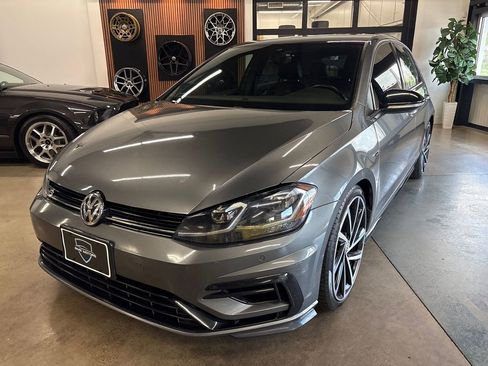 Used 2018 Volkswagen Golf R 4-Door AWD/4WD image 2